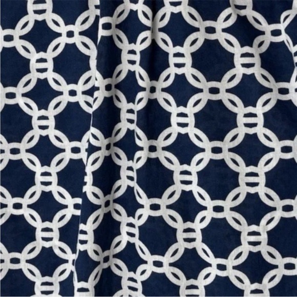 St. John's Bay Shirt Size Medium Top 3/4 Roll-Tab Sleeves Cotton Blue White - Picture 5 of 6